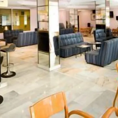 Monarque El Rodeo ホテル