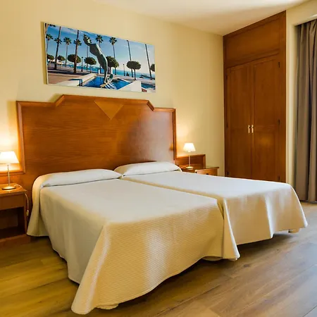 Monarque El Rodeo Hotel 3*