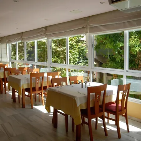 米娜埃尔罗德奥酒店 马尔韦利亚