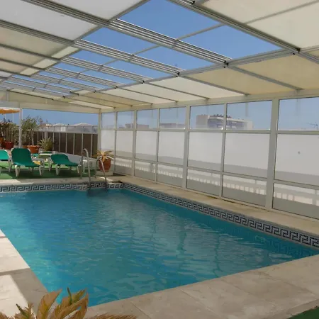 Hotel Monarque El Rodeo 3*