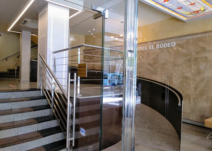 Monarque El Rodeo Hotel 3*