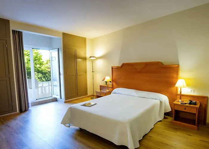 Monarque El Rodeo 3*