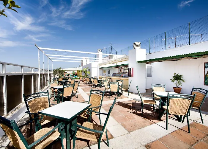 Monarque El Rodeo Hotel 3*
