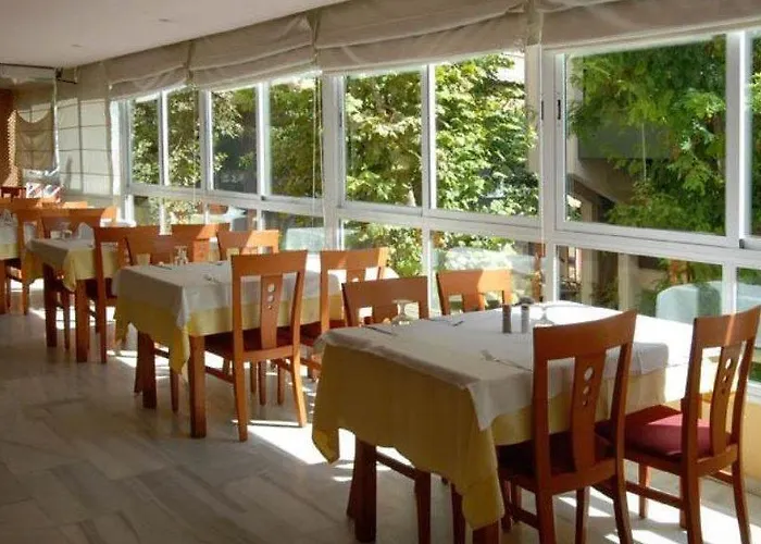 Monarque El Rodeo 3*