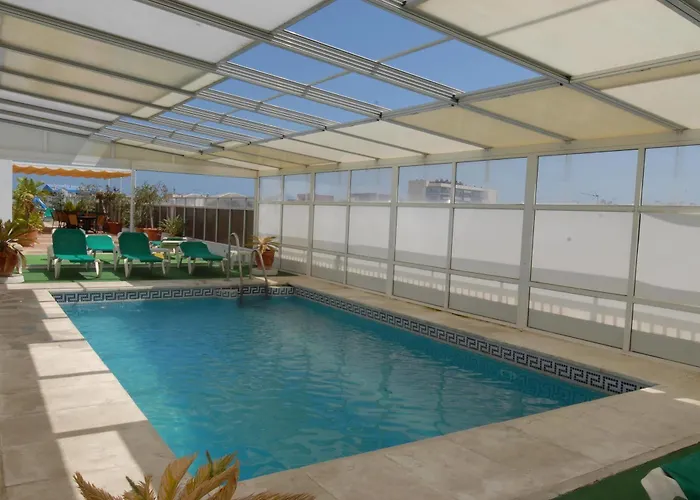 Hotel Monarque El Rodeo 3*