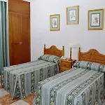 Monarque El Rodeo Hotel 3*