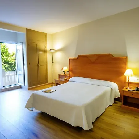 Monarque El Rodeo Hotell 3*