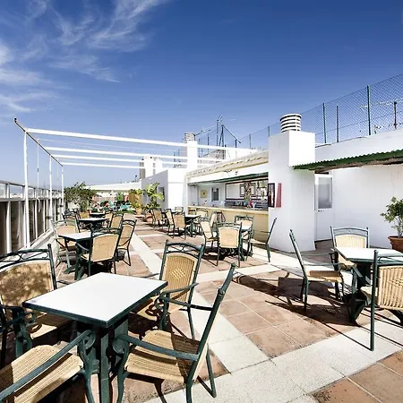 Hotel Monarque El Rodeo 3*