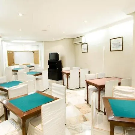 Monarque El Rodeo Hotell 3*