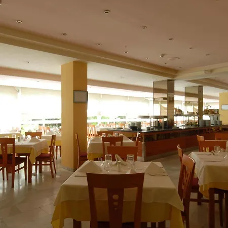 Monarque El Rodeo Hotell 3*