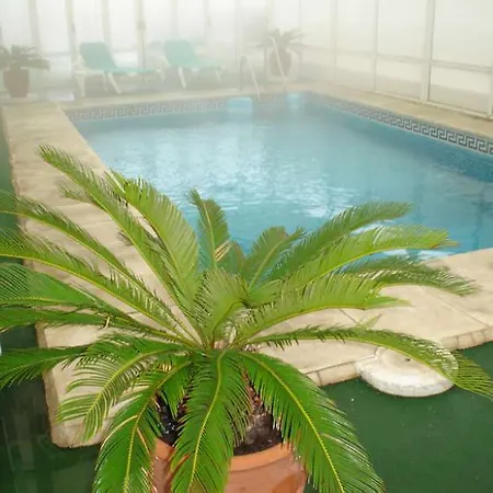 Otel Monarque El Rodeo 3*